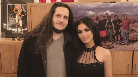 Who Is SSSniperWolf’s Boyfriend and Are They Still。